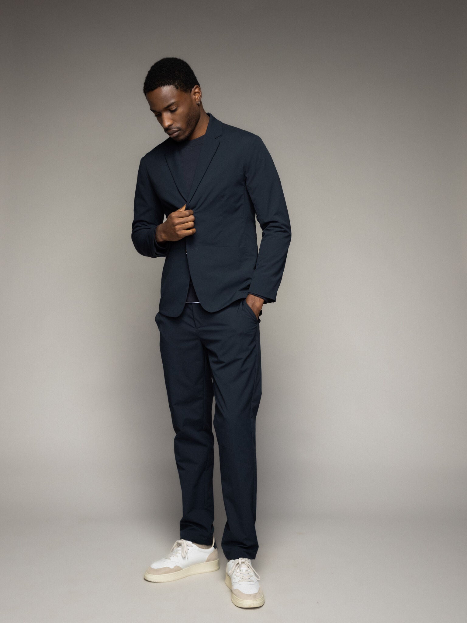 Modelshot / Navy / Detail